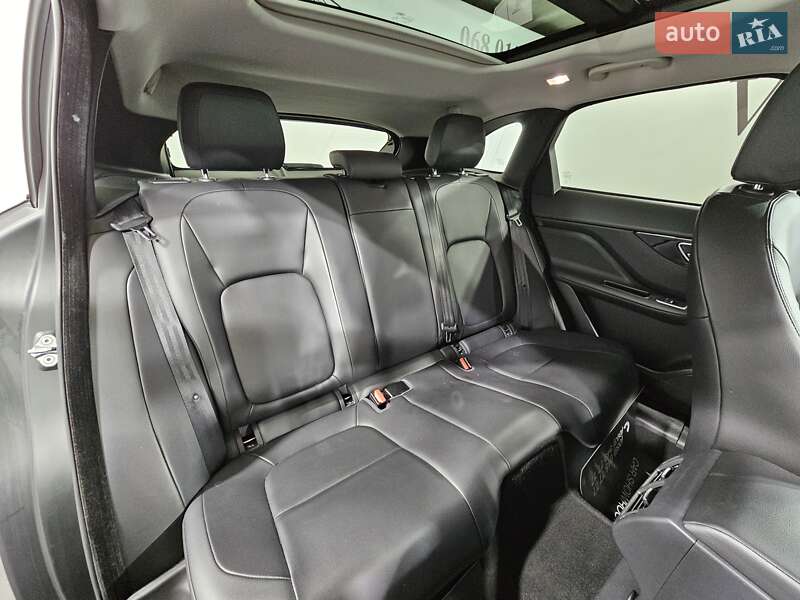 Внедорожник / Кроссовер Jaguar F-Pace 2017 в Киеве