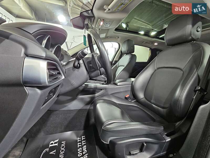 Внедорожник / Кроссовер Jaguar F-Pace 2017 в Киеве