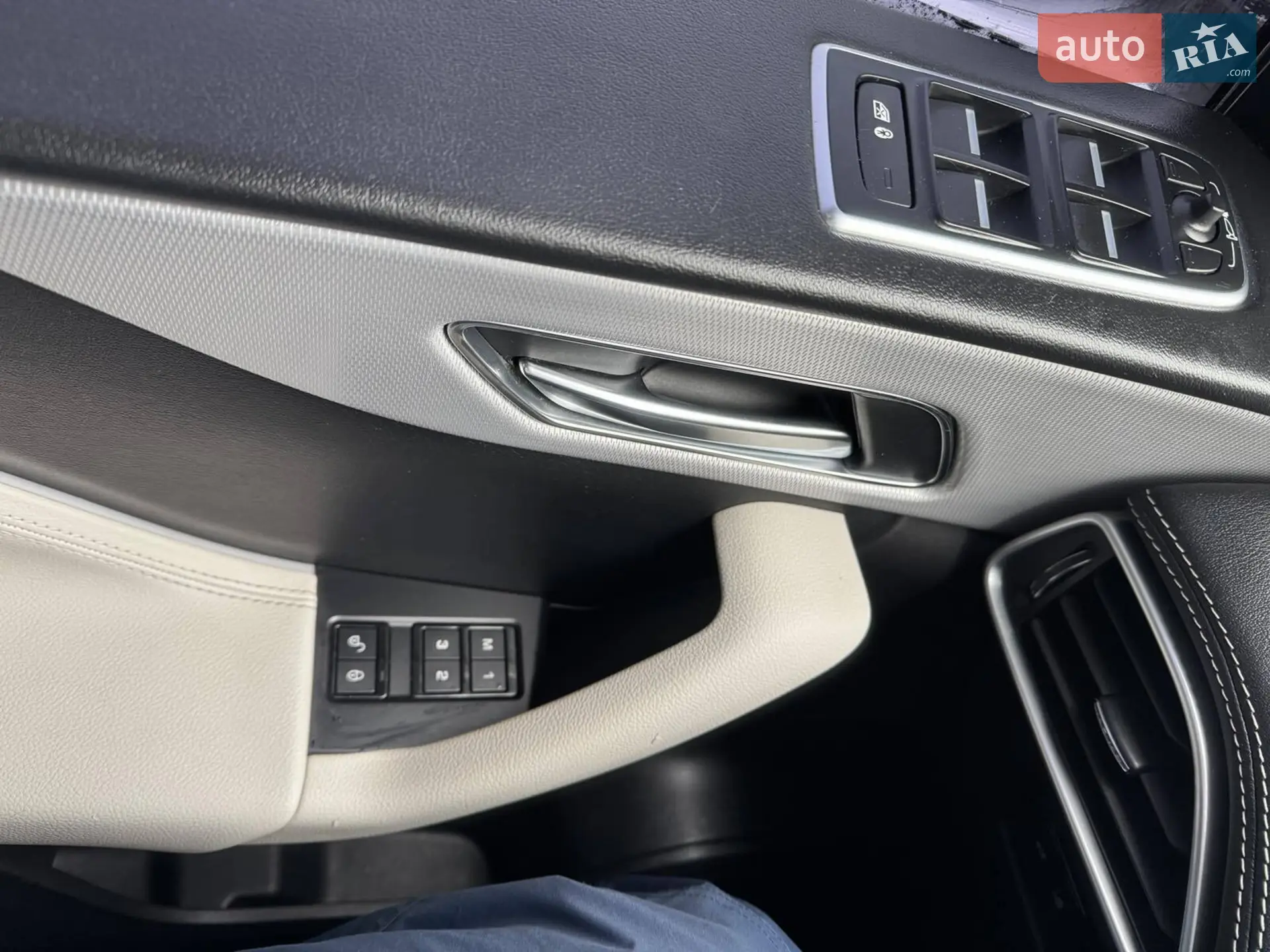 2016 Jaguar F-Pace - мініатюра 15
