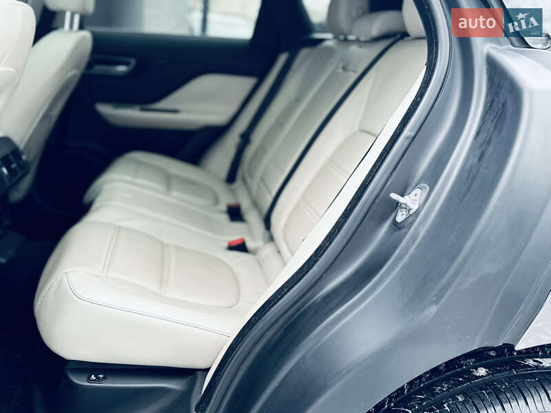 Внедорожник / Кроссовер Jaguar F-Pace 2017 в Ивано-Франковске фото 30 Внедорожник / Кроссовер Jaguar F-Pace 2017 в Ивано-Франковске