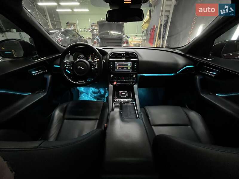 Внедорожник / Кроссовер Jaguar F-Pace 2017 в Львове