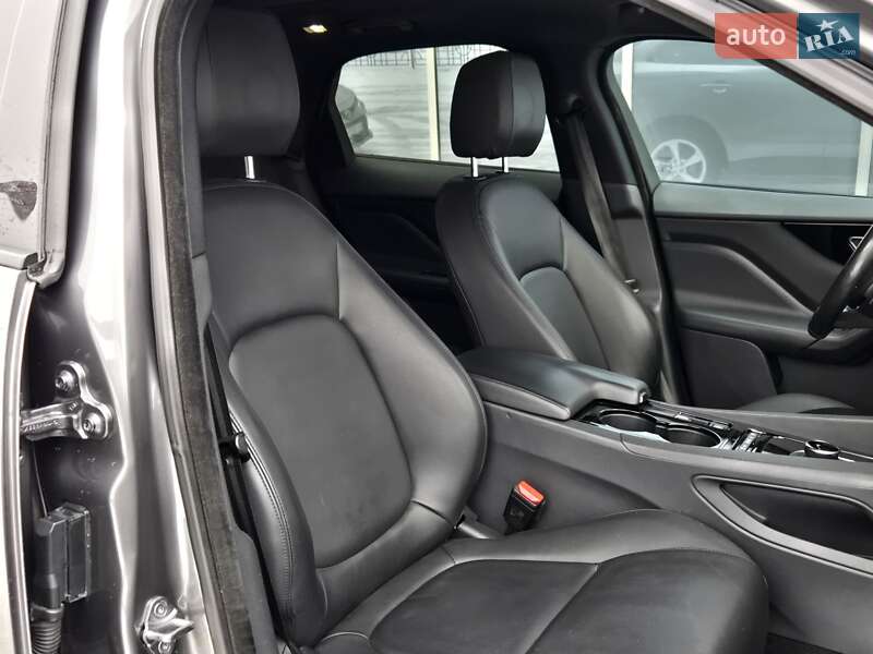 Внедорожник / Кроссовер Jaguar F-Pace 2016 в Киеве фото 17 Внедорожник / Кроссовер Jaguar F-Pace 2016 в Киеве