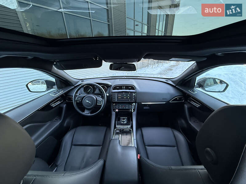 Позашляховик / Кросовер Jaguar F-Pace 2018 в Рівному