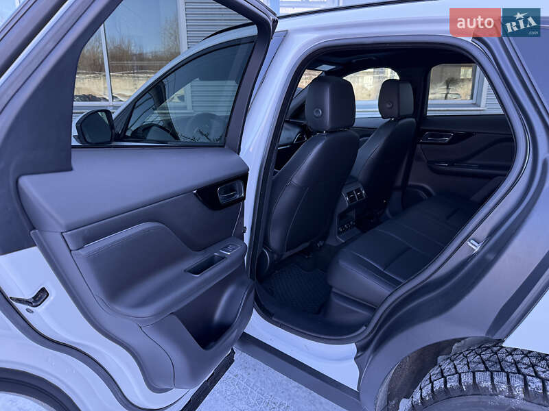 Позашляховик / Кросовер Jaguar F-Pace 2018 в Рівному