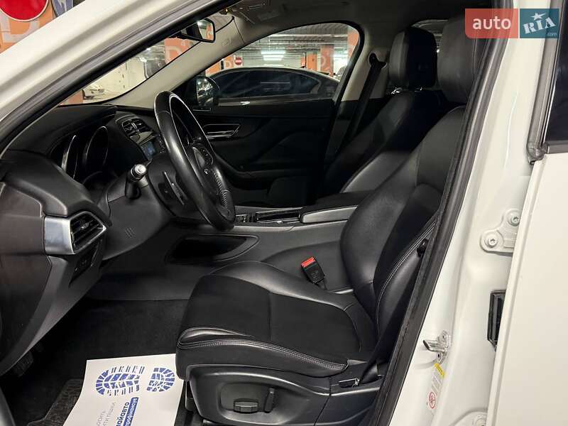 Позашляховик / Кросовер Jaguar F-Pace 2017 в Києві