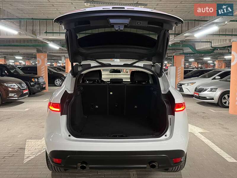 Позашляховик / Кросовер Jaguar F-Pace 2017 в Києві