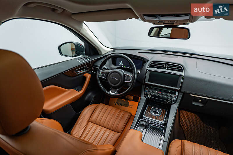 Внедорожник / Кроссовер Jaguar F-Pace 2017 в Киеве