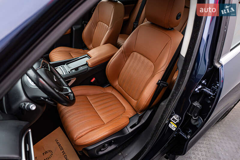 Внедорожник / Кроссовер Jaguar F-Pace 2017 в Киеве