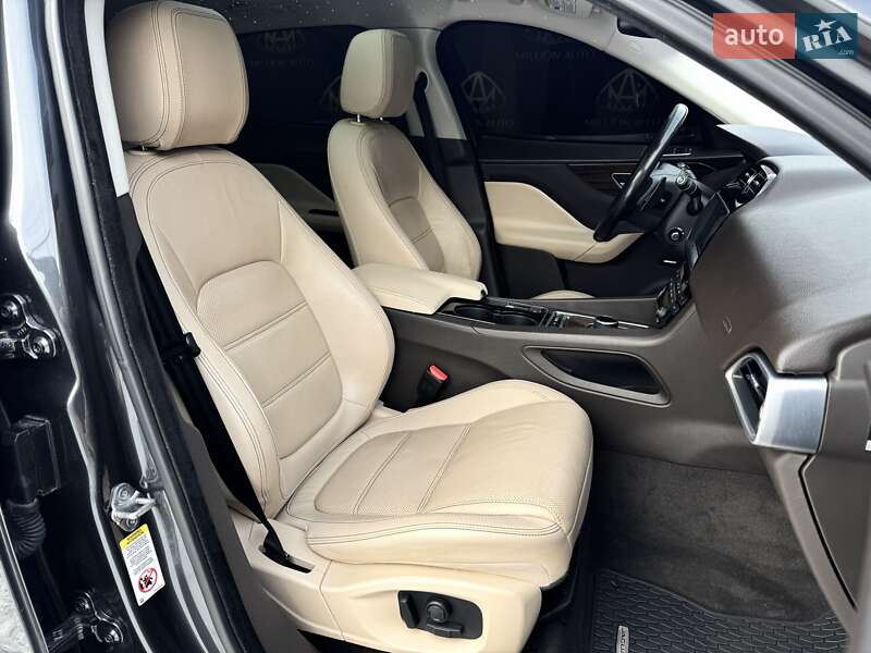 Внедорожник / Кроссовер Jaguar F-Pace 2016 в Киеве
