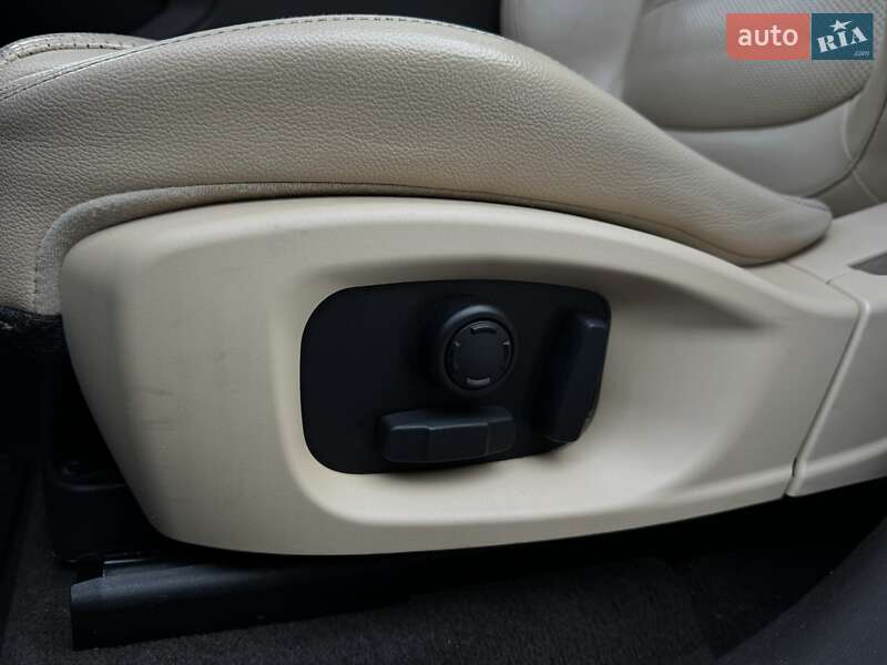 Внедорожник / Кроссовер Jaguar F-Pace 2016 в Киеве