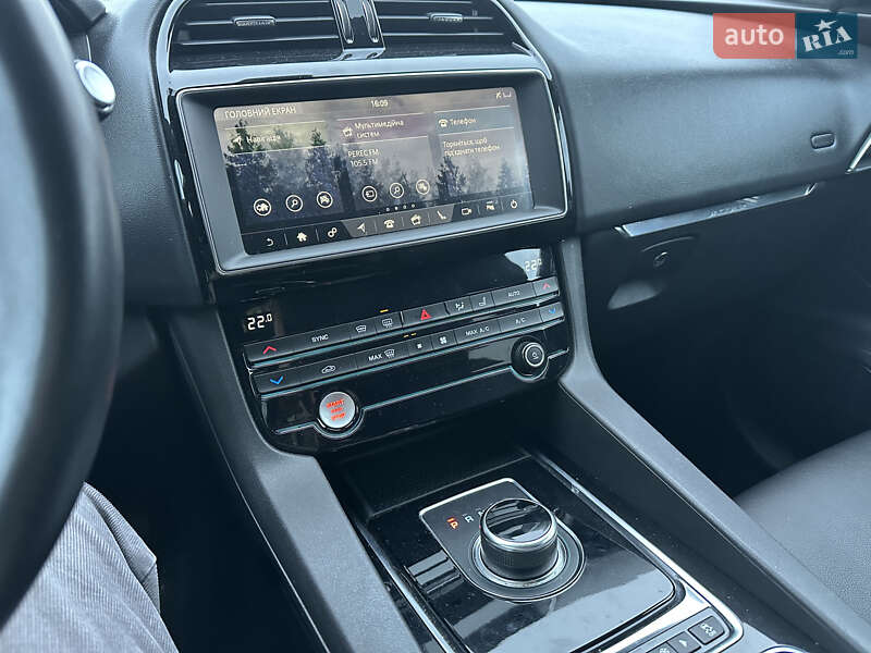 Внедорожник / Кроссовер Jaguar F-Pace 2020 в Киеве