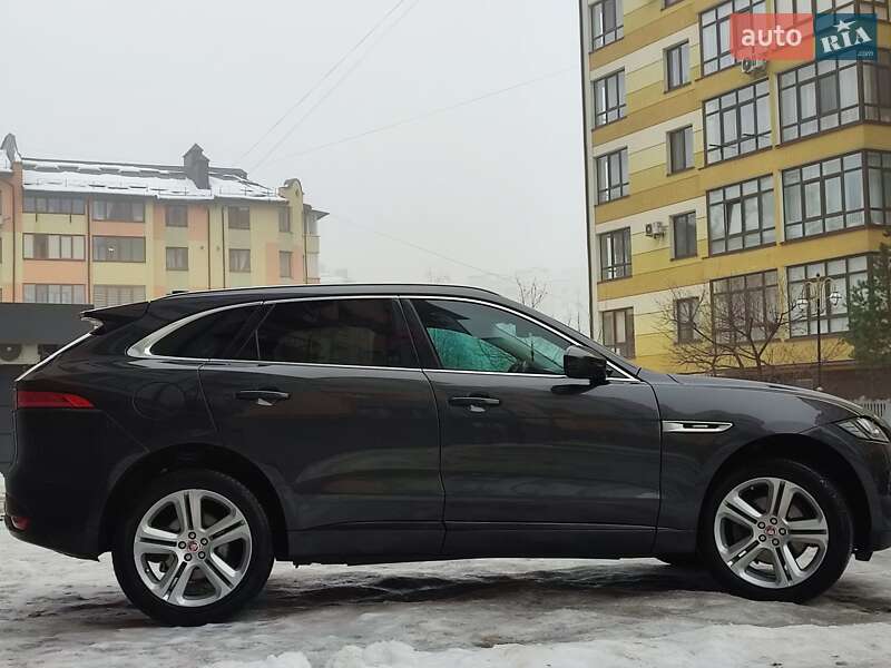 Внедорожник / Кроссовер Jaguar F-Pace 2017 в Ивано-Франковске