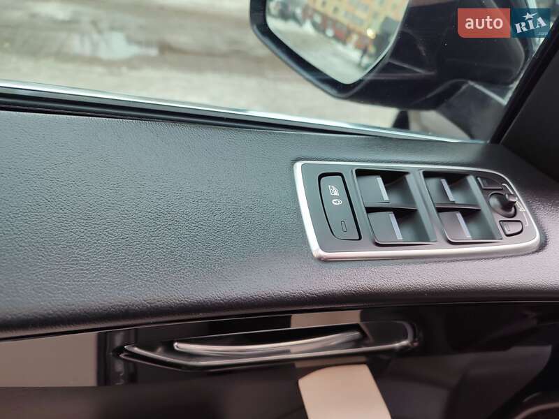 Внедорожник / Кроссовер Jaguar F-Pace 2017 в Ивано-Франковске