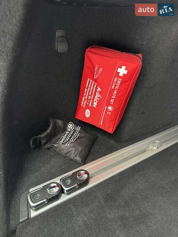 Внедорожник / Кроссовер Jaguar F-Pace 2017 в Ковеле