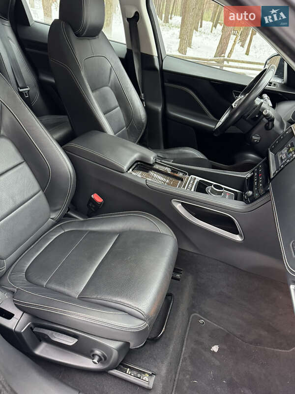 Внедорожник / Кроссовер Jaguar F-Pace 2017 в Ковеле