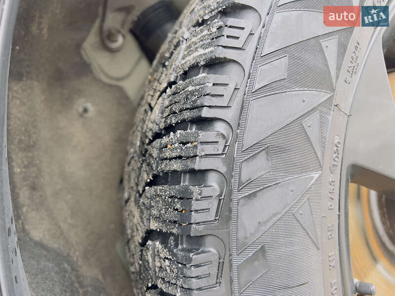 Внедорожник / Кроссовер Jaguar F-Pace 2016 в Ивано-Франковске фото 30 Внедорожник / Кроссовер Jaguar F-Pace 2016 в Ивано-Франковске