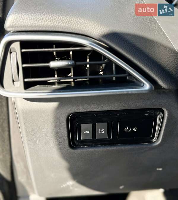 Внедорожник / Кроссовер Jaguar F-Pace 2017 в Киеве фото 32 Внедорожник / Кроссовер Jaguar F-Pace 2017 в Киеве