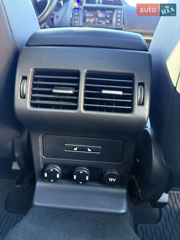 Внедорожник / Кроссовер Jaguar F-Pace 2017 в Киеве фото 37 Внедорожник / Кроссовер Jaguar F-Pace 2017 в Киеве