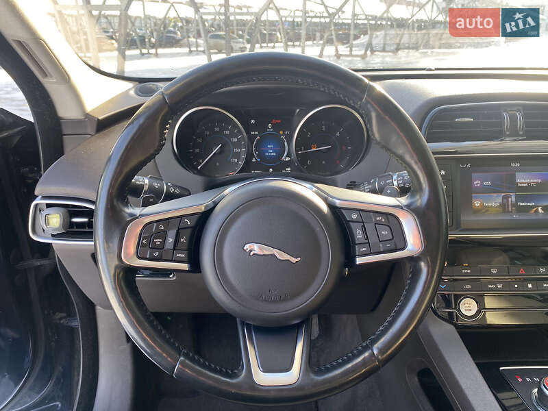 Внедорожник / Кроссовер Jaguar F-Pace 2017 в Львове