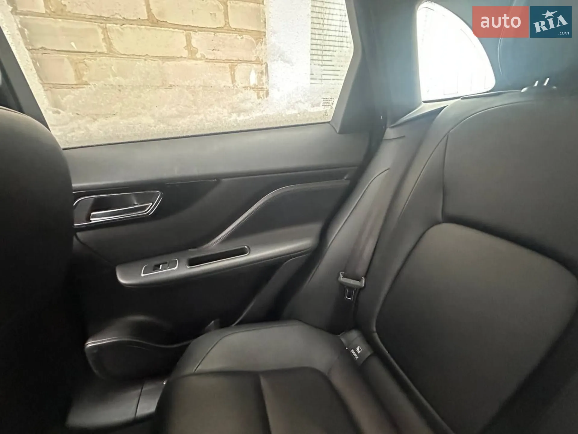 2019 Jaguar F-Pace - мініатюра 12