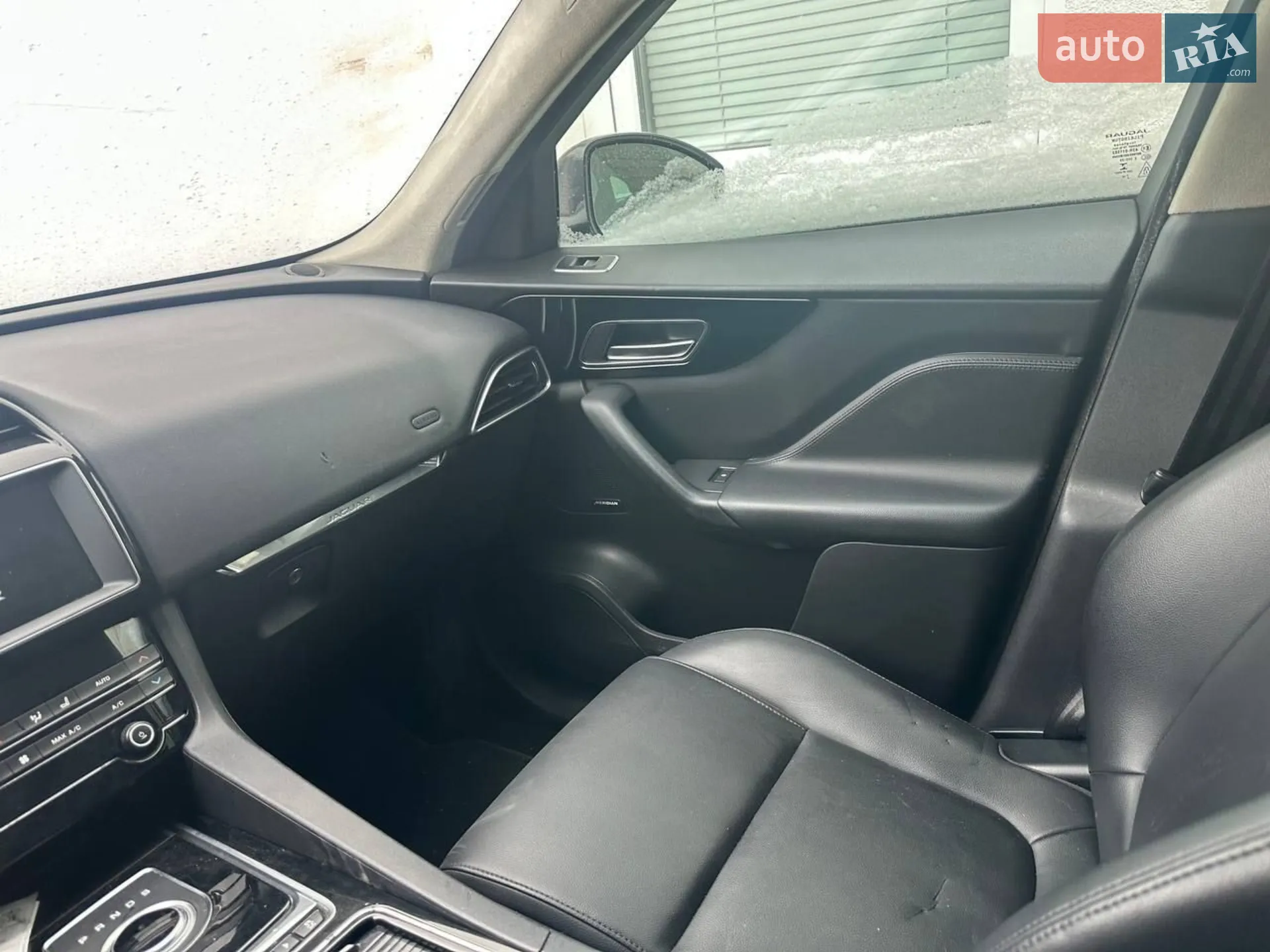 2019 Jaguar F-Pace - мініатюра 13
