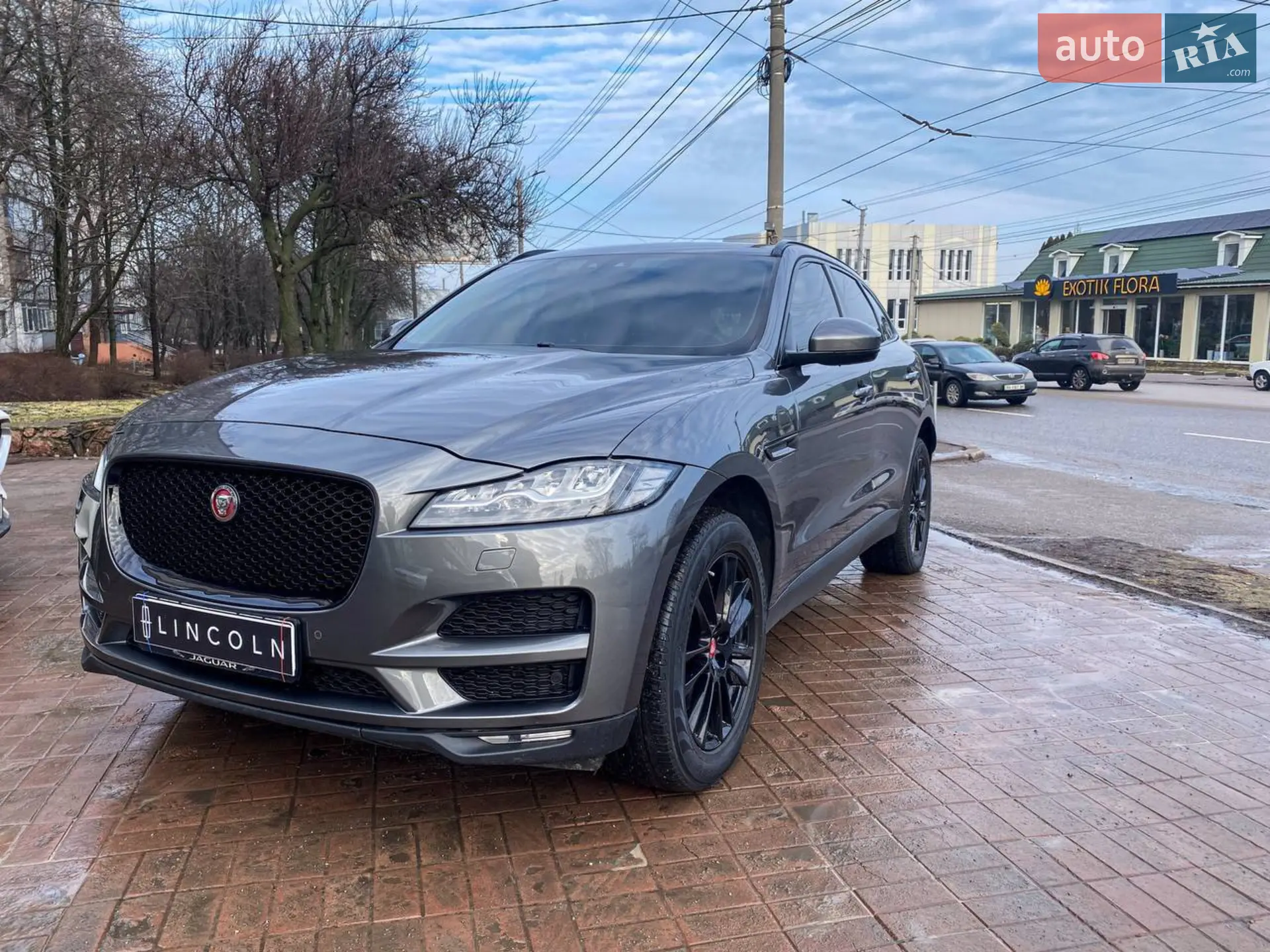 2017 Jaguar F-Pace - мініатюра 2