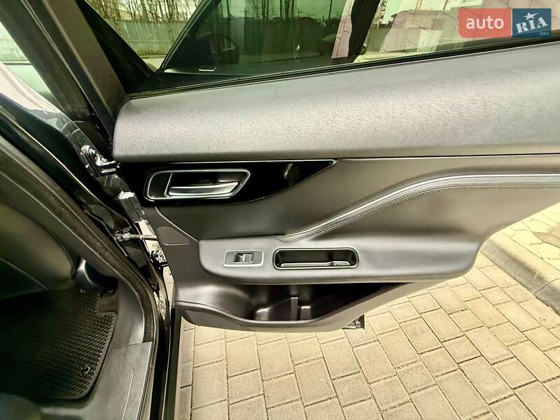 Внедорожник / Кроссовер Jaguar F-Pace 2016 в Одессе