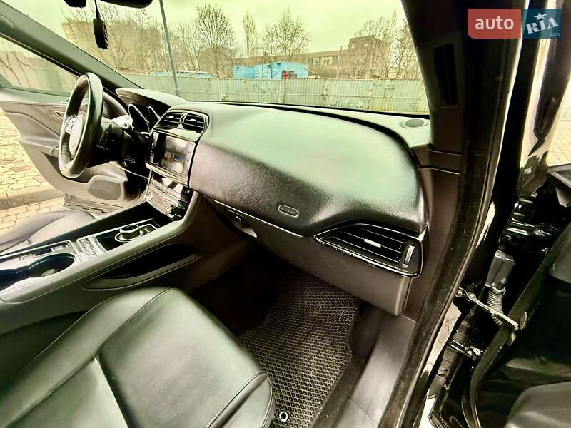 Внедорожник / Кроссовер Jaguar F-Pace 2016 в Одессе