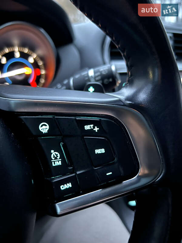 Позашляховик / Кросовер Jaguar F-Pace 2018 в Львові