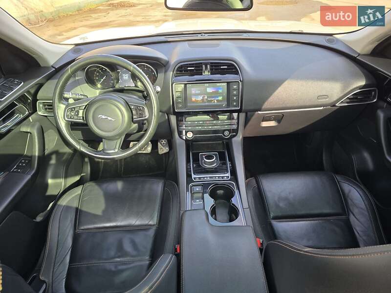 Внедорожник / Кроссовер Jaguar F-Pace 2016 в Одессе