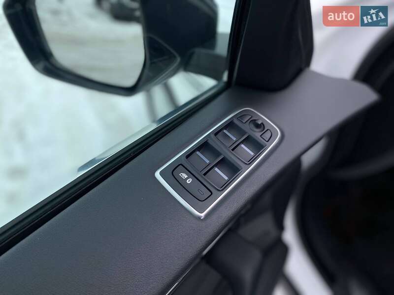 Внедорожник / Кроссовер Jaguar F-Pace 2018 в Киеве