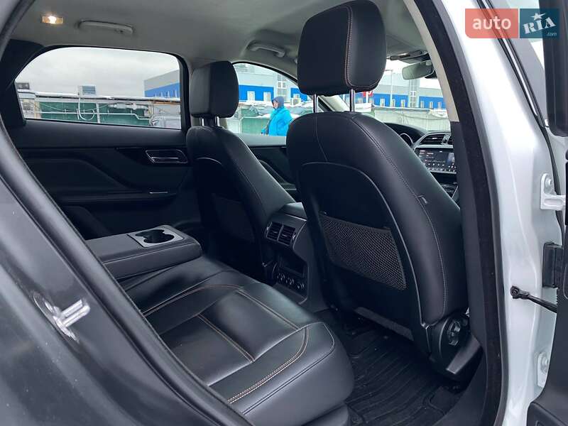 Внедорожник / Кроссовер Jaguar F-Pace 2018 в Киеве