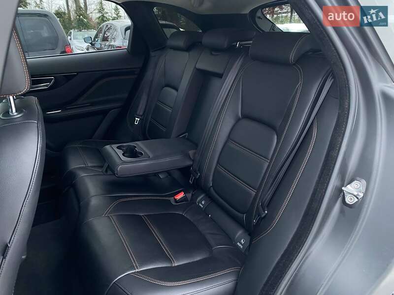 Внедорожник / Кроссовер Jaguar F-Pace 2018 в Киеве