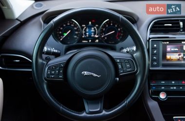 Внедорожник / Кроссовер Jaguar F-Pace 2016 в Киеве