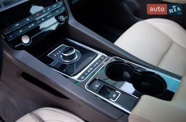 Внедорожник / Кроссовер Jaguar F-Pace 2016 в Киеве