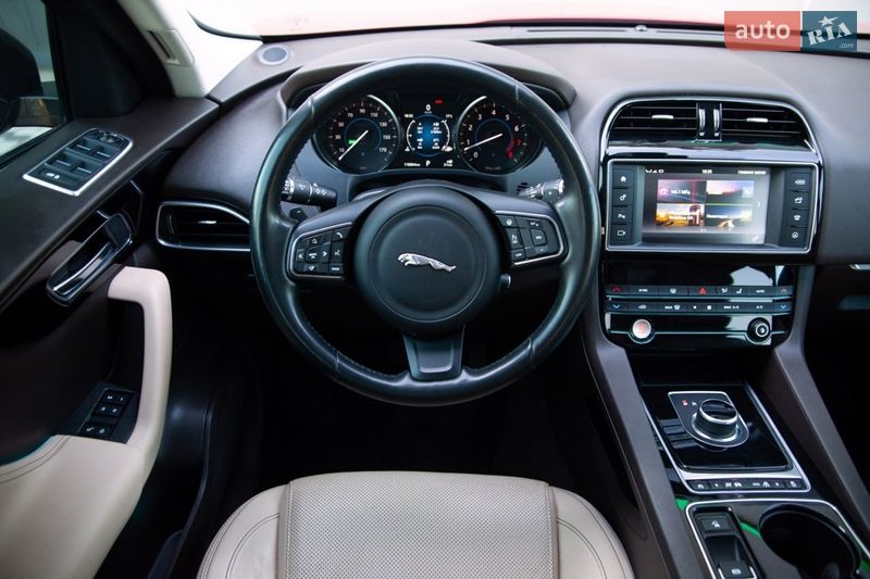 Внедорожник / Кроссовер Jaguar F-Pace 2016 в Киеве
