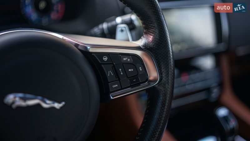 Позашляховик / Кросовер Jaguar F-Pace 2019 в Львові