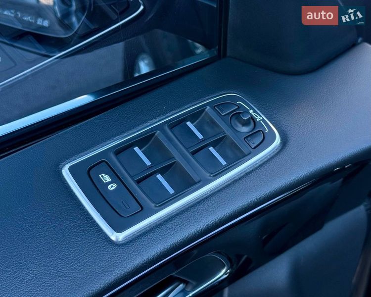 Внедорожник / Кроссовер Jaguar F-Pace 2016 в Киеве