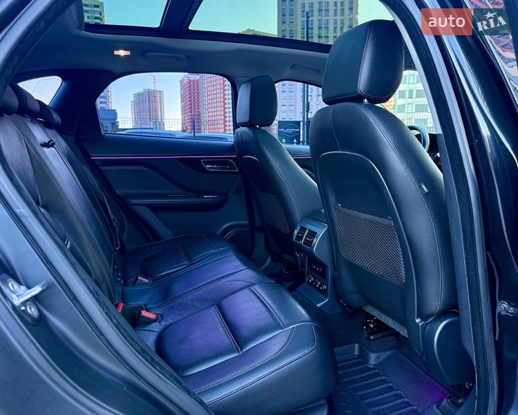 Внедорожник / Кроссовер Jaguar F-Pace 2016 в Киеве