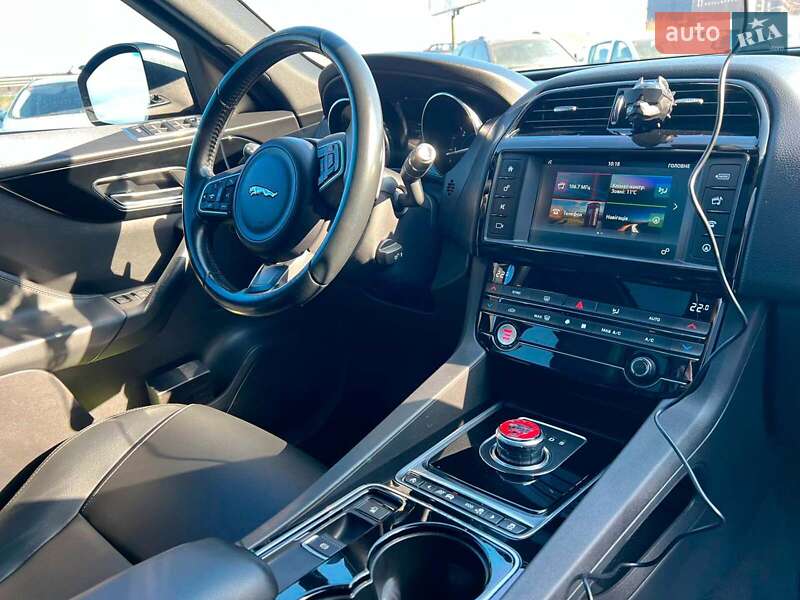Внедорожник / Кроссовер Jaguar F-Pace 2016 в Львове