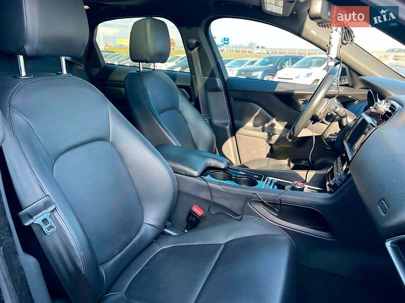 Внедорожник / Кроссовер Jaguar F-Pace 2016 в Львове