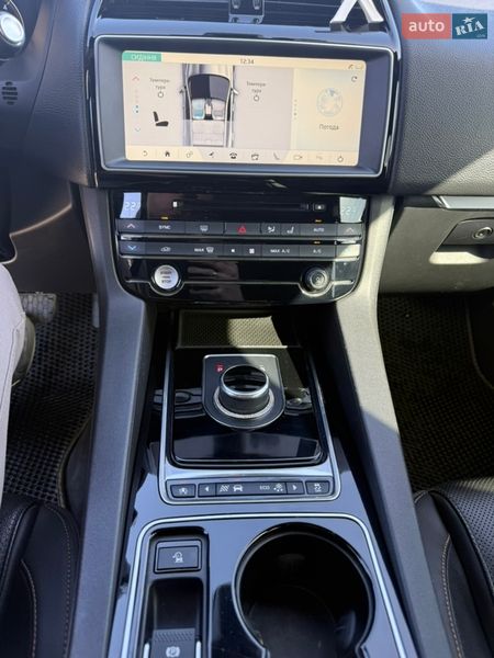Внедорожник / Кроссовер Jaguar F-Pace 2016 в Белой Церкви