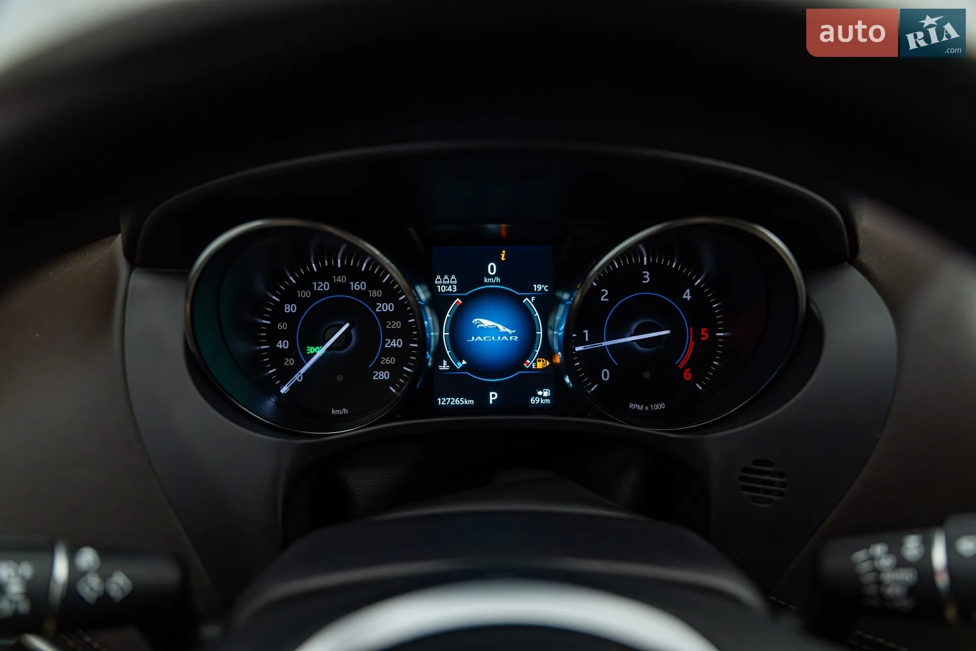 2019 Jaguar F-Pace - мініатюра 13