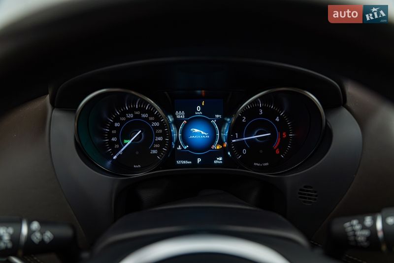 Внедорожник / Кроссовер Jaguar F-Pace 2019 в Киеве
