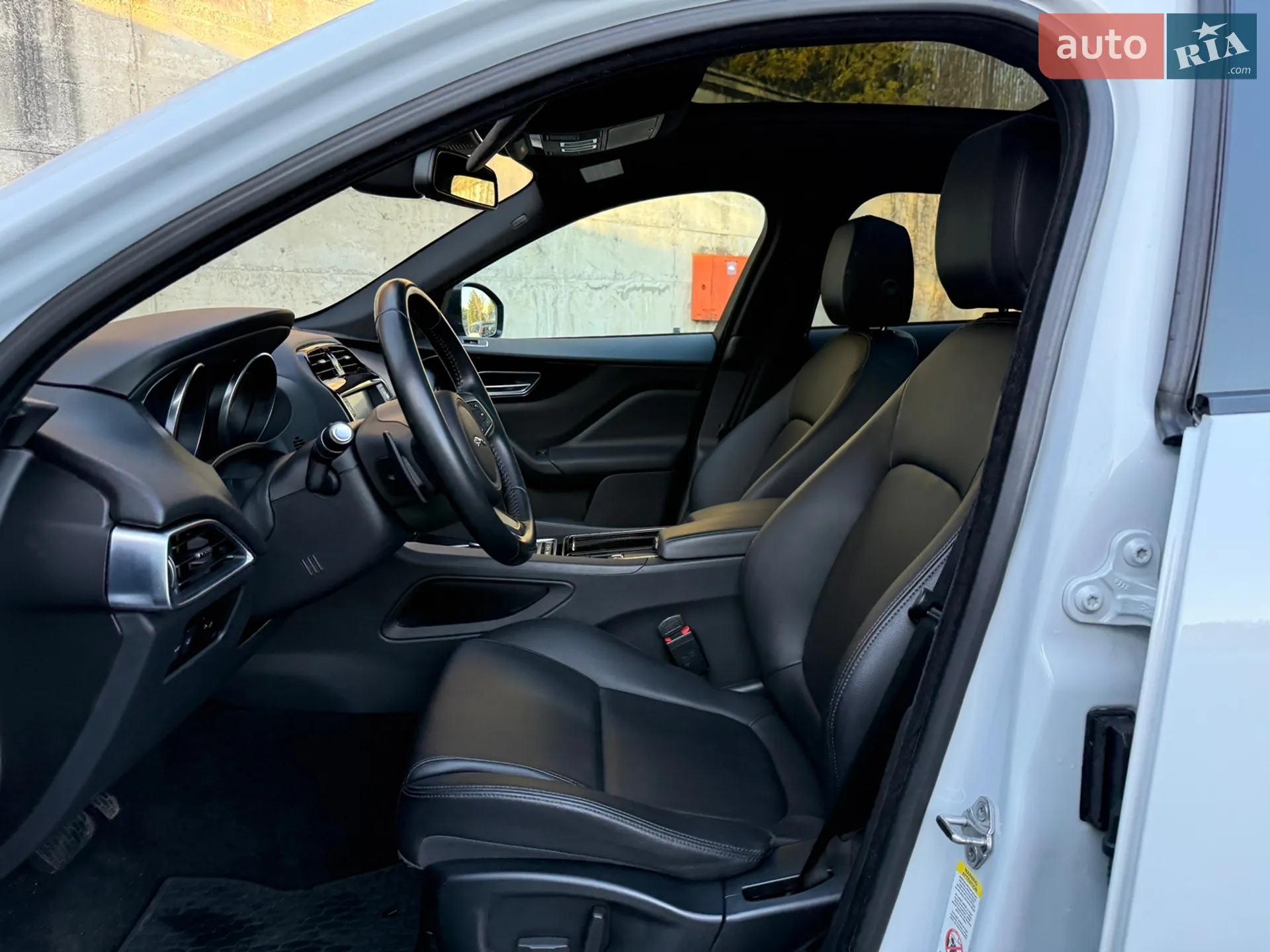 2018 Jaguar F-Pace - мініатюра 52