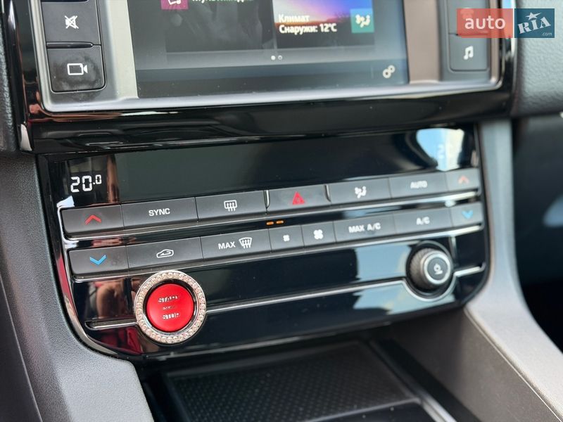 Внедорожник / Кроссовер Jaguar F-Pace 2016 в Киеве