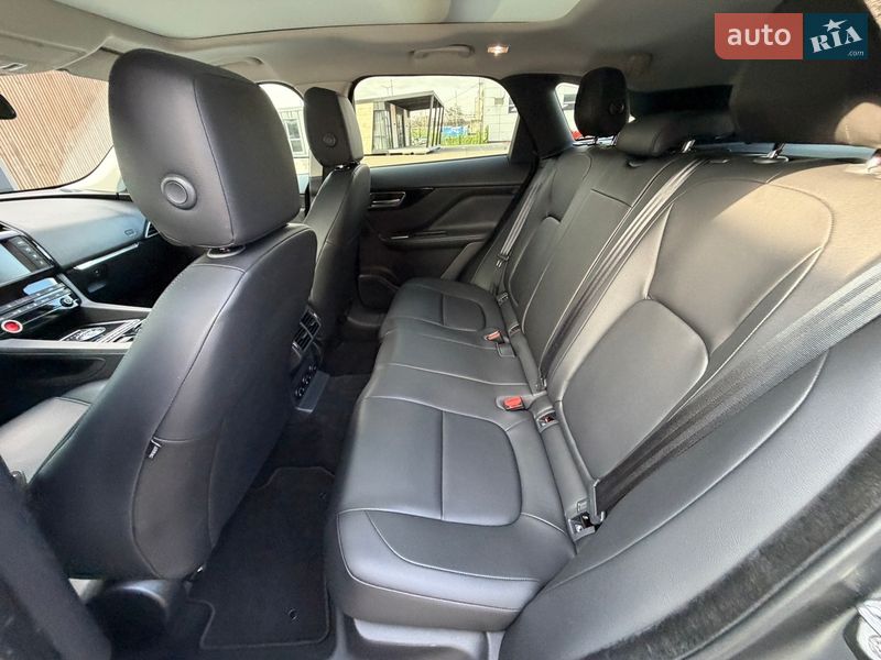 Внедорожник / Кроссовер Jaguar F-Pace 2016 в Киеве