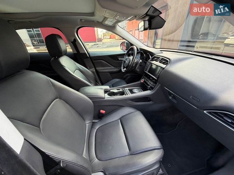 Внедорожник / Кроссовер Jaguar F-Pace 2016 в Киеве