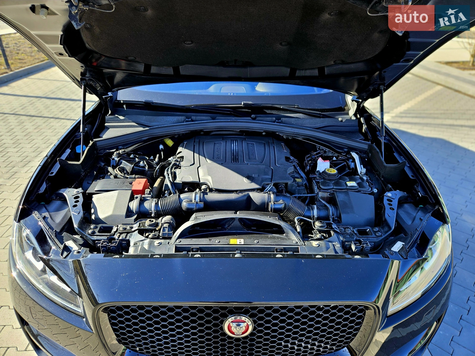2017 Jaguar F-Pace - мініатюра 20