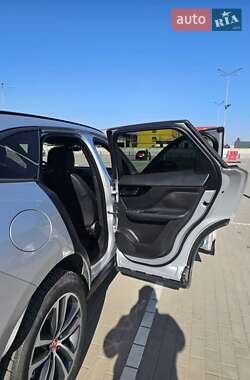 Внедорожник / Кроссовер Jaguar F-Pace 2016 в Тернополе